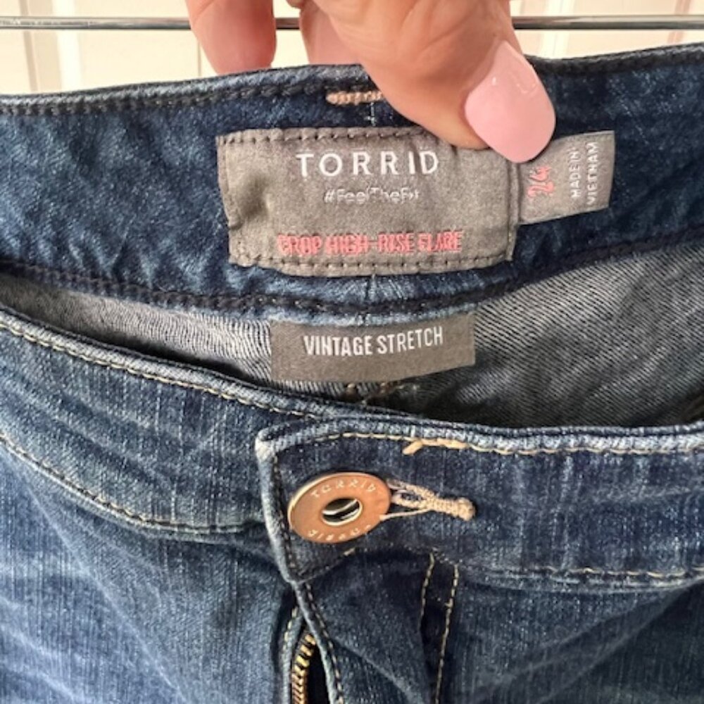 Torrid Crop High Rise Flare Vintage Stretch SZ 24